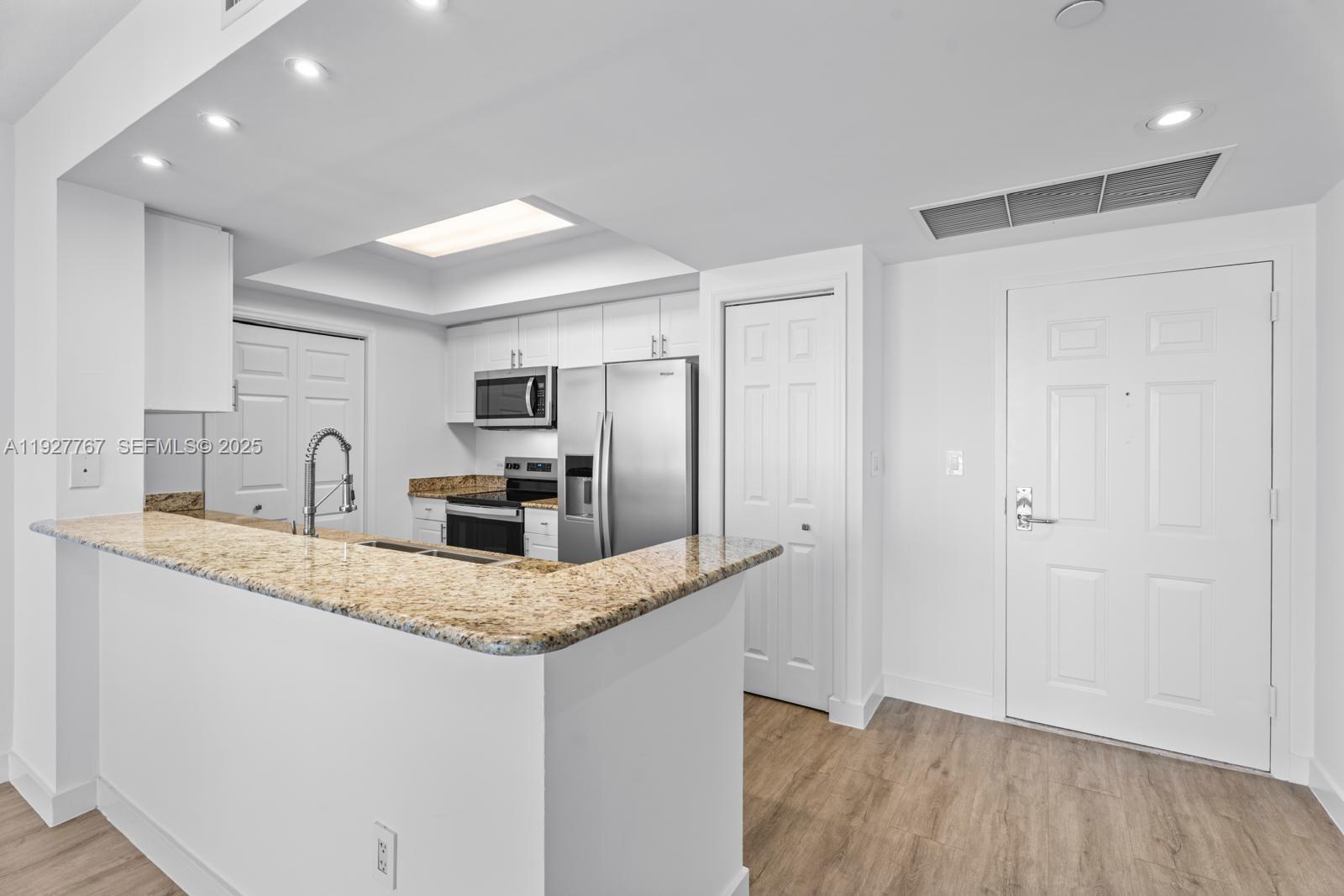 19501 W Country Club Dr #1710, Aventura FL 33180