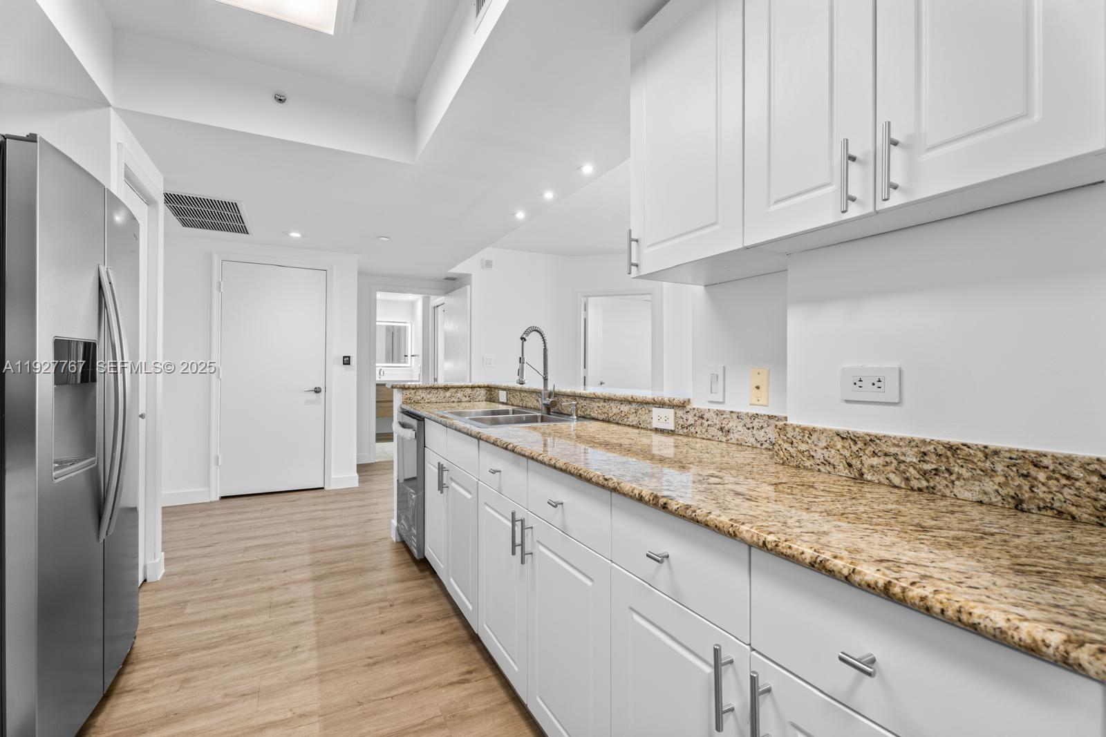 19501 W Country Club Dr #1710, Aventura FL 33180