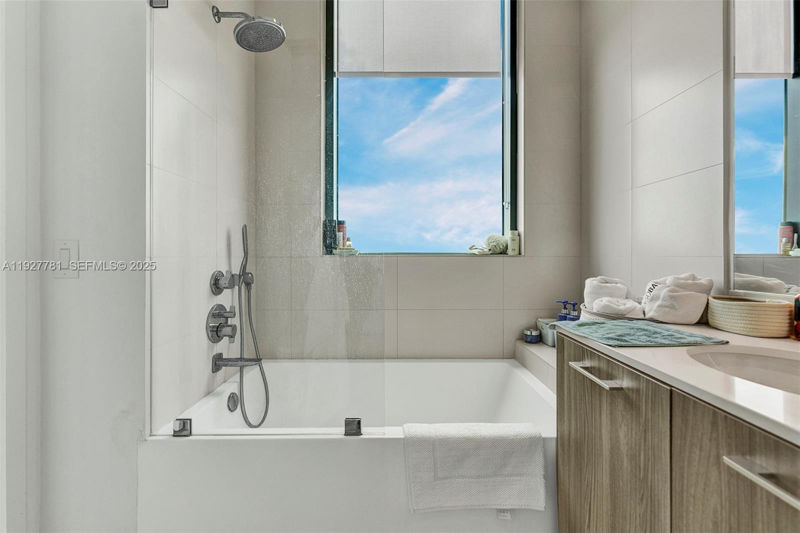 501 NE 31 #4305, Miami FL 33137