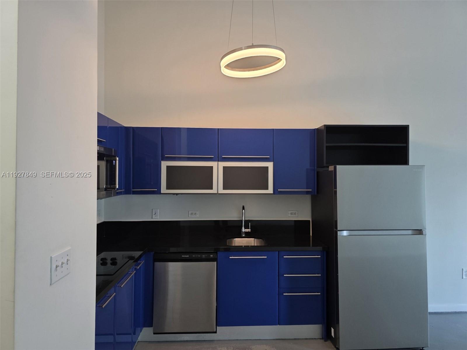 253 NE 2nd St #324, Miami FL 33132