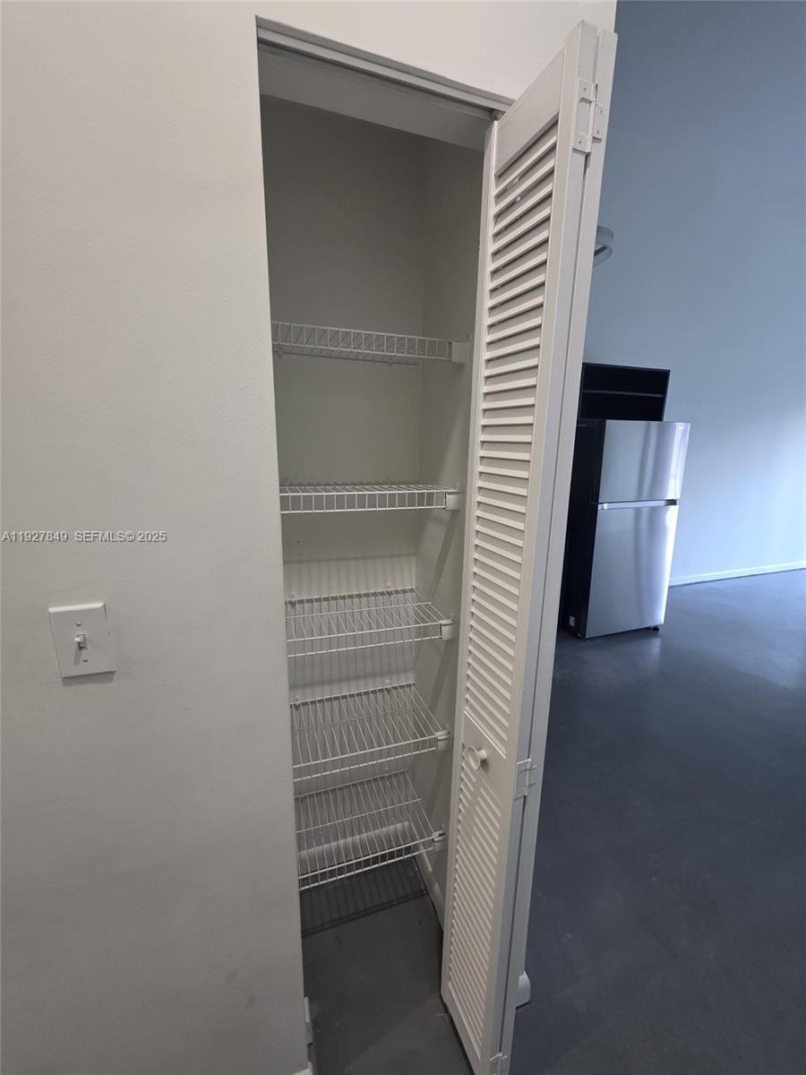 253 NE 2nd St #324, Miami FL 33132