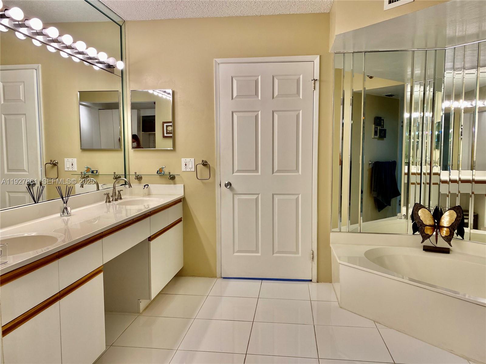3400 NE 192nd St #1712, Aventura FL 33180