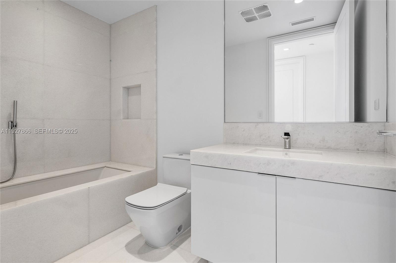17975 Collins Ave #N-3502, Sunny Isles Beach FL 33160