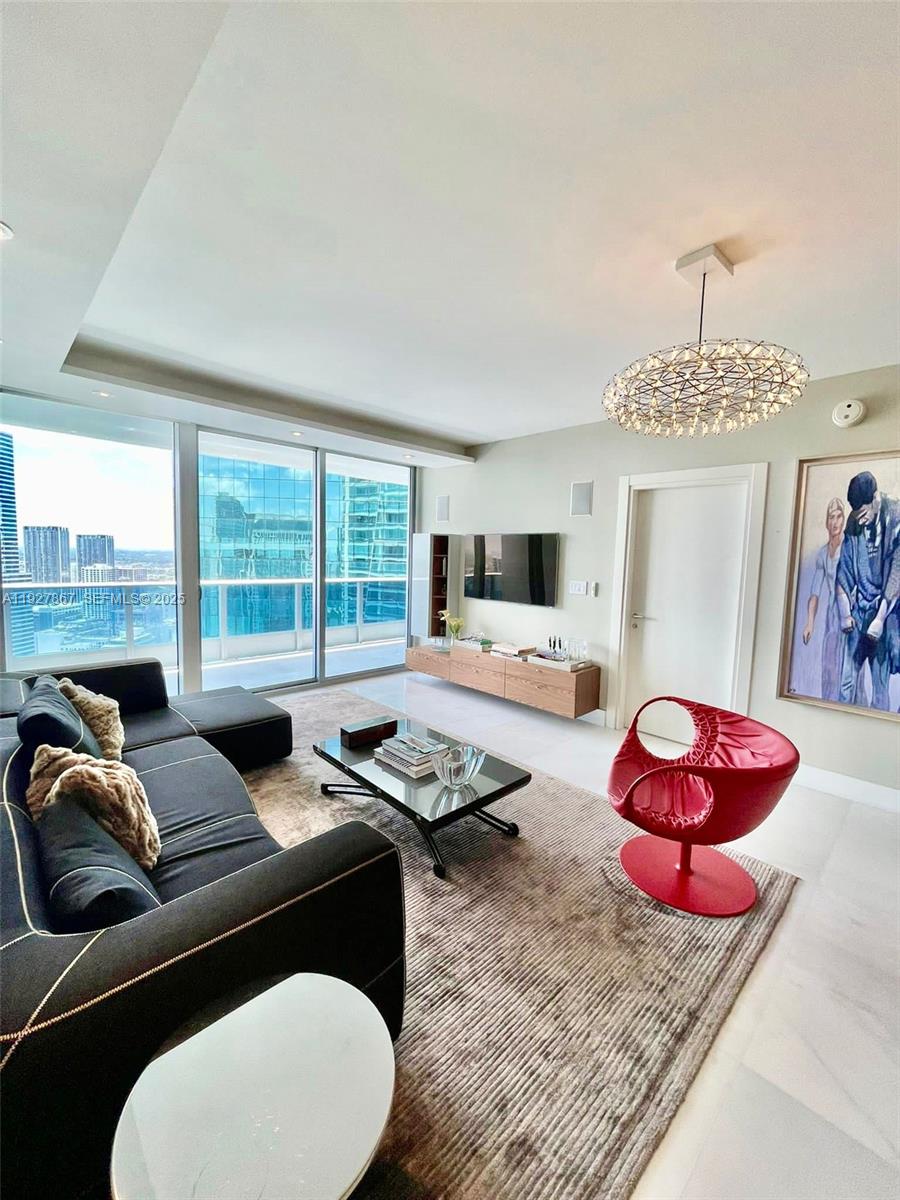 200 BISCAYNE BLVD WAY #4310, Miami FL 33131