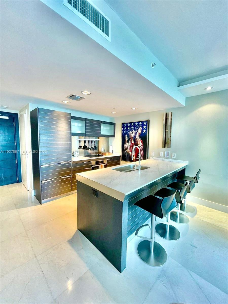 200 BISCAYNE BLVD WAY #4310, Miami FL 33131