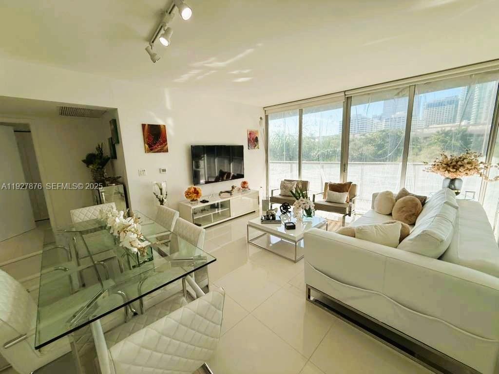 495 Brickell Ave #511, Miami FL 33131