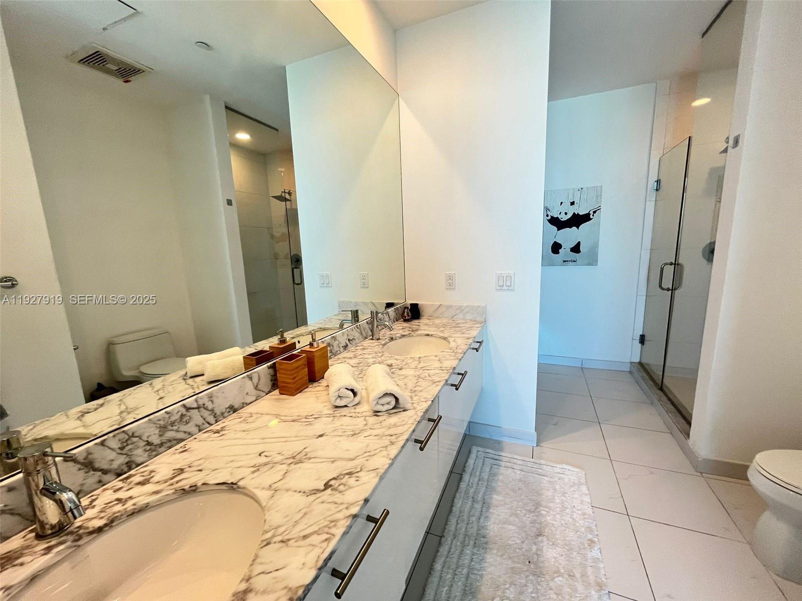 55 SE 6th St #4103, Miami FL 33131