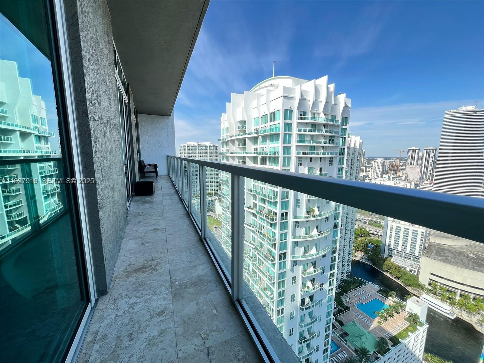 55 SE 6th St #4103, Miami FL 33131