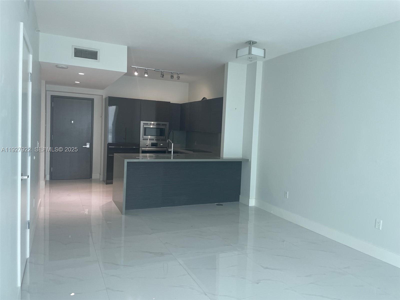 1080 Brickell Ave #1607, Miami FL 33131