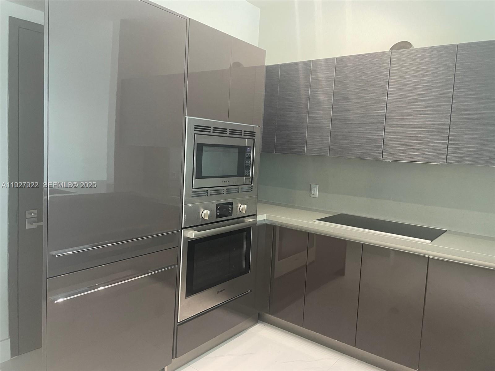 1080 Brickell Ave #1607, Miami FL 33131