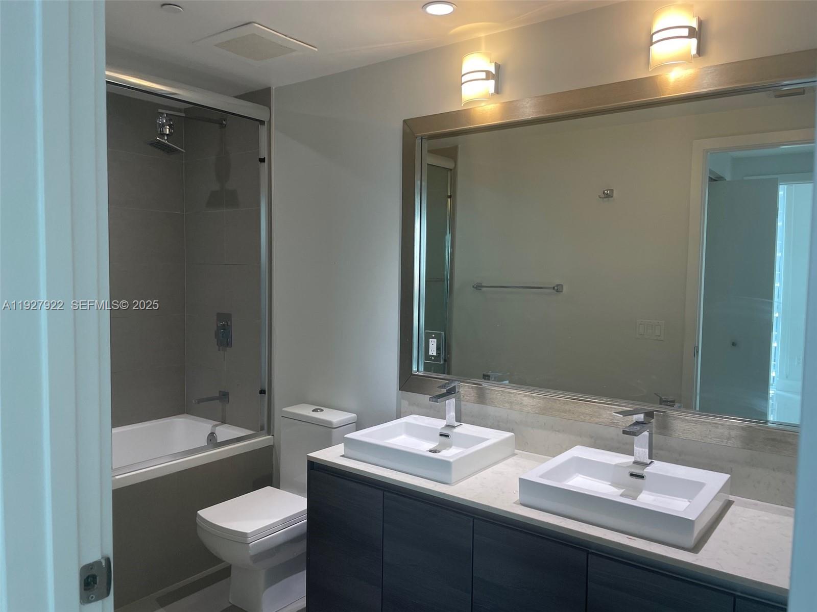 1080 Brickell Ave #1607, Miami FL 33131