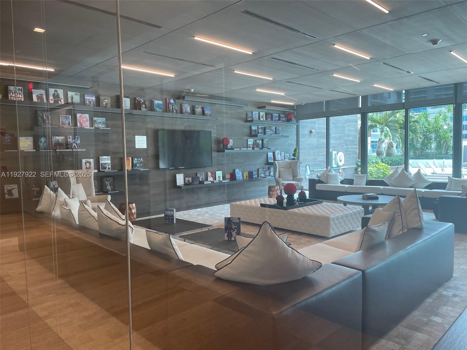 1080 Brickell Ave #1607, Miami FL 33131