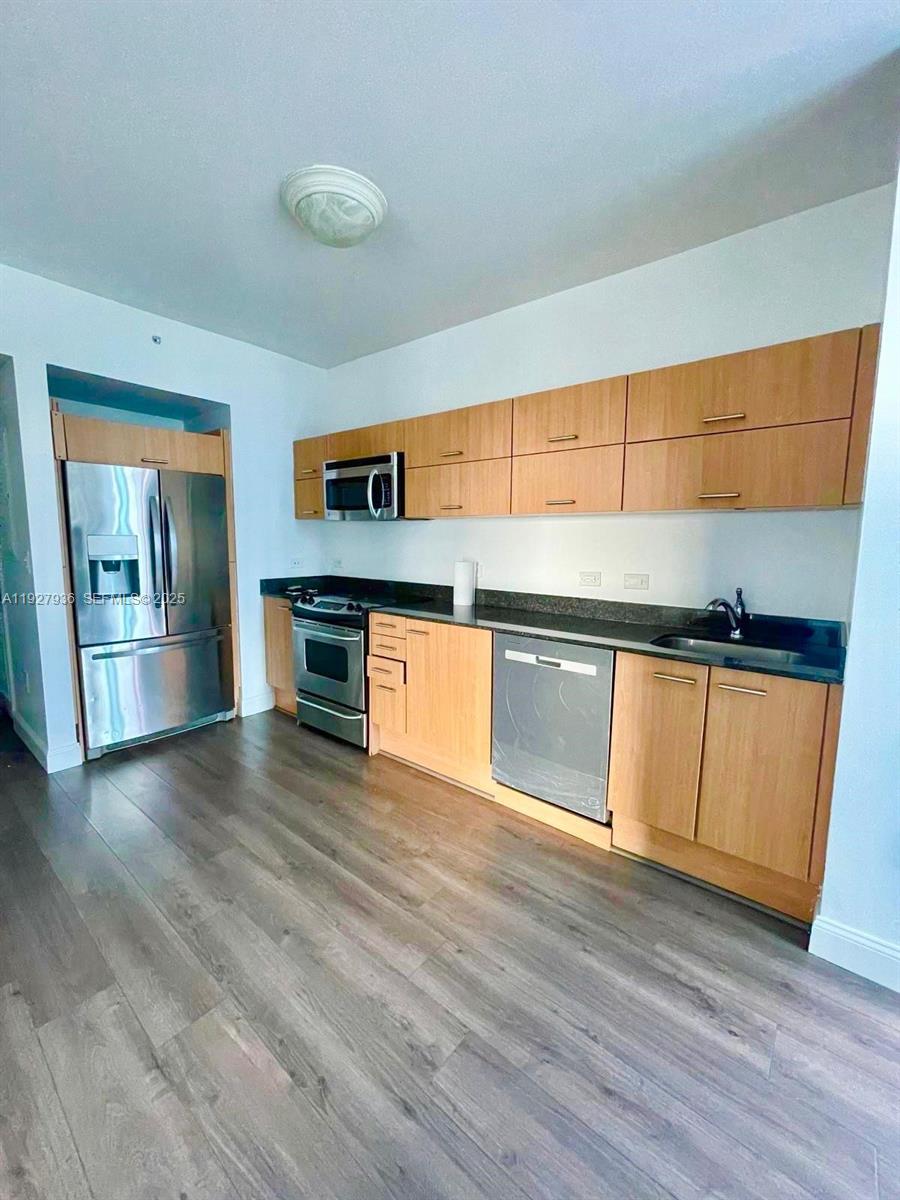 350 S Miami Ave #2814, Miami FL 33130