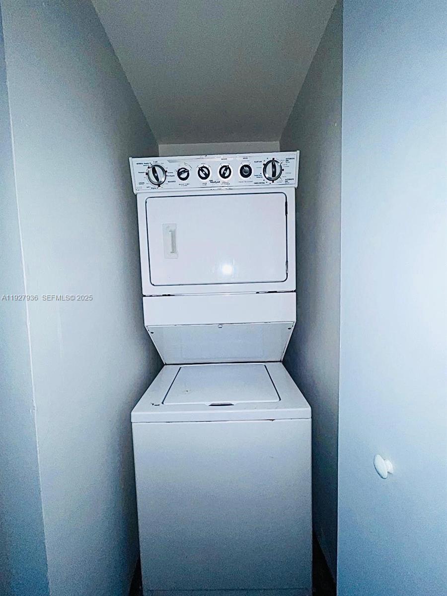 350 S Miami Ave #2814, Miami FL 33130