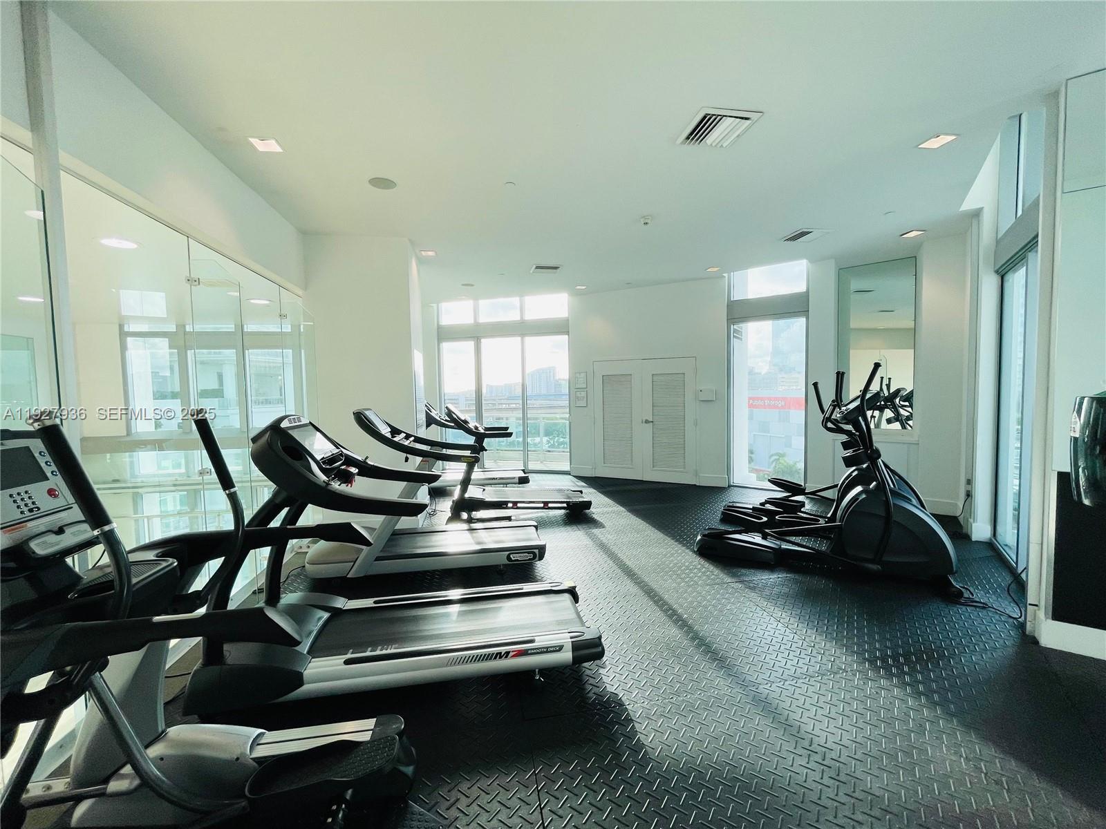 350 S Miami Ave #2814, Miami FL 33130