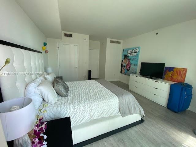 500 BRICKELL AV #3004, Miami FL 33131
