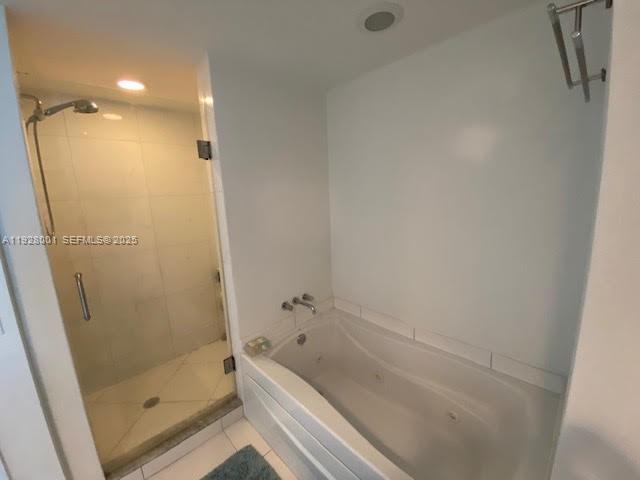 500 BRICKELL AV #3004, Miami FL 33131