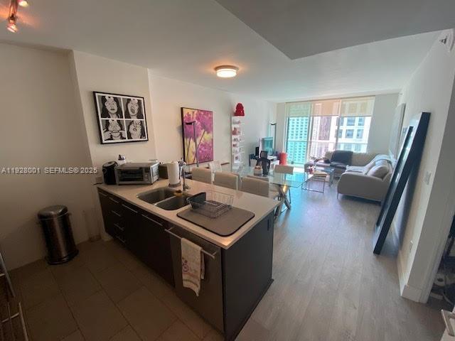 500 BRICKELL AV #3004, Miami FL 33131