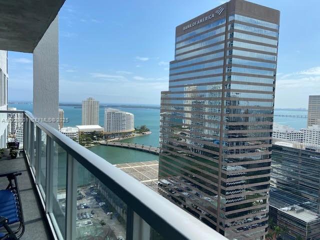 500 BRICKELL AV #3004, Miami FL 33131