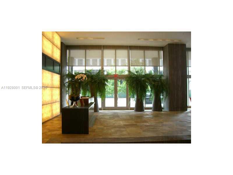 500 BRICKELL AV #3004, Miami FL 33131