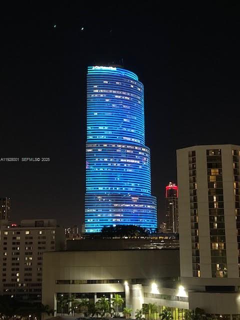 500 BRICKELL AV #3004, Miami FL 33131