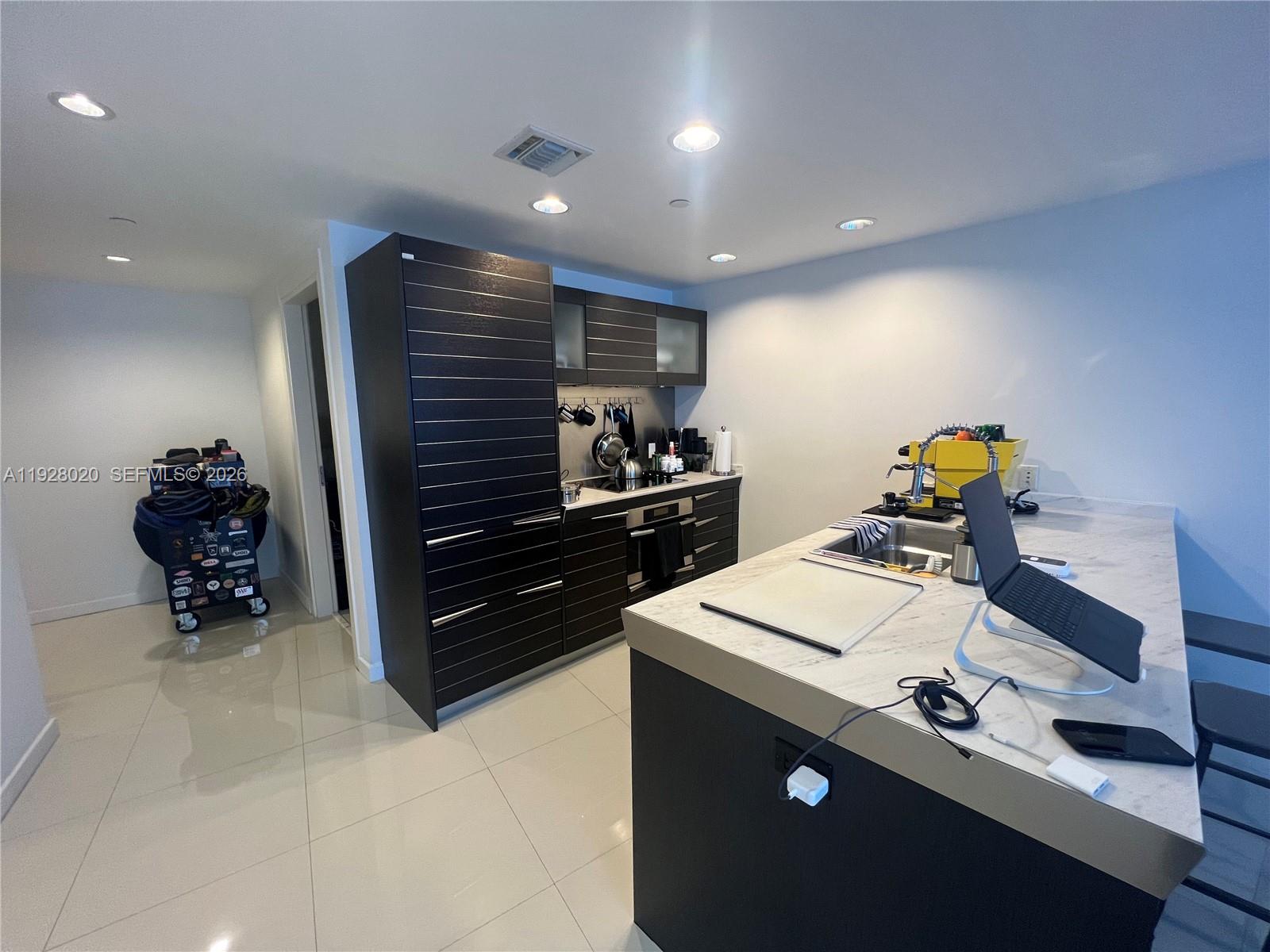 200 Biscayne Boulevard Way #3106, Miami FL 33131