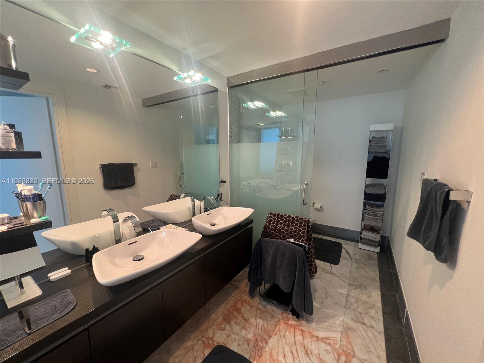 200 Biscayne Boulevard Way #3106, Miami FL 33131
