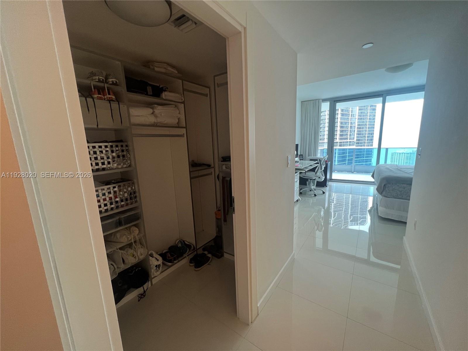 200 Biscayne Boulevard Way #3106, Miami FL 33131