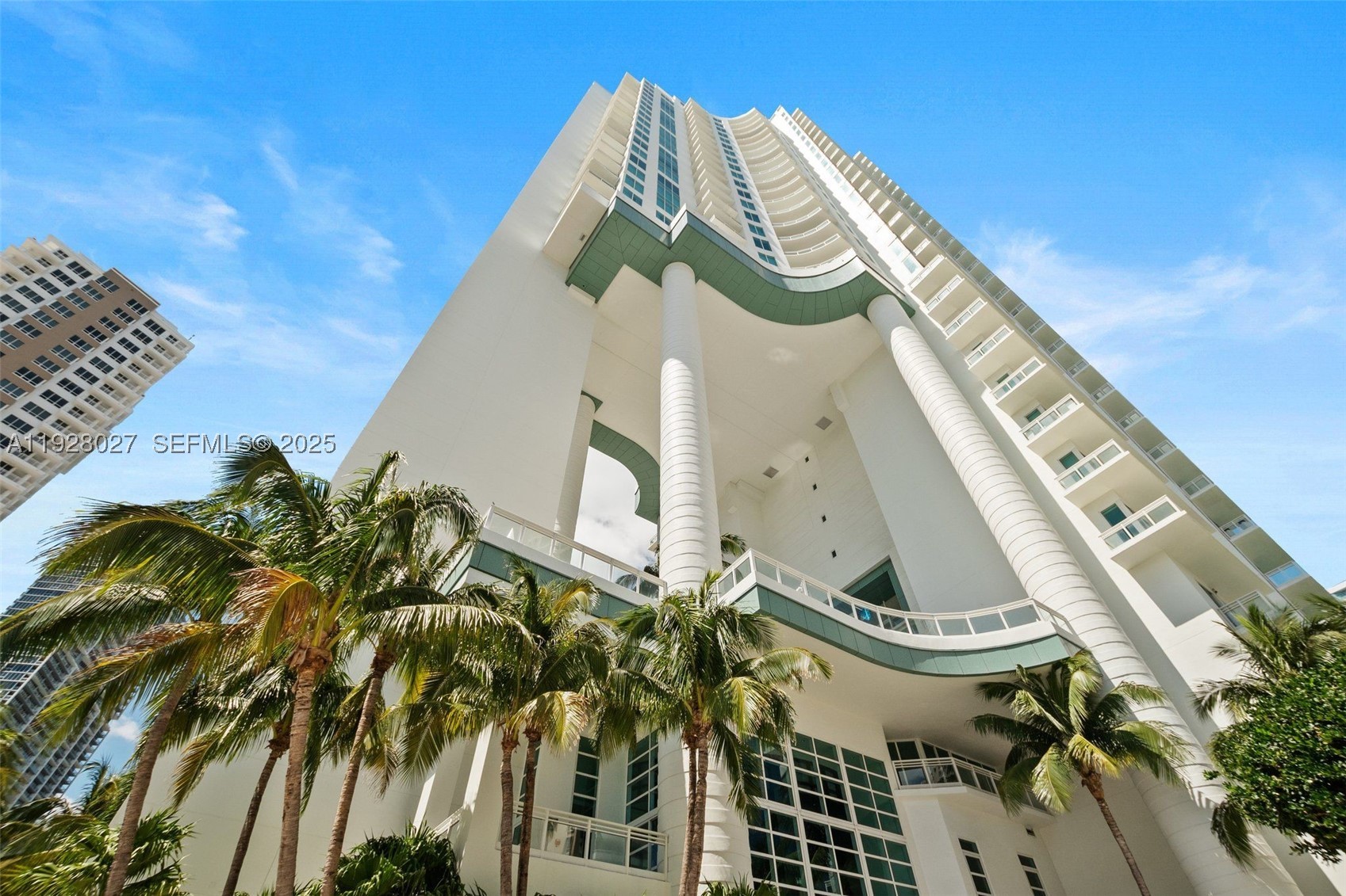 900 Brickell Key Blvd #2002, Miami FL 33131