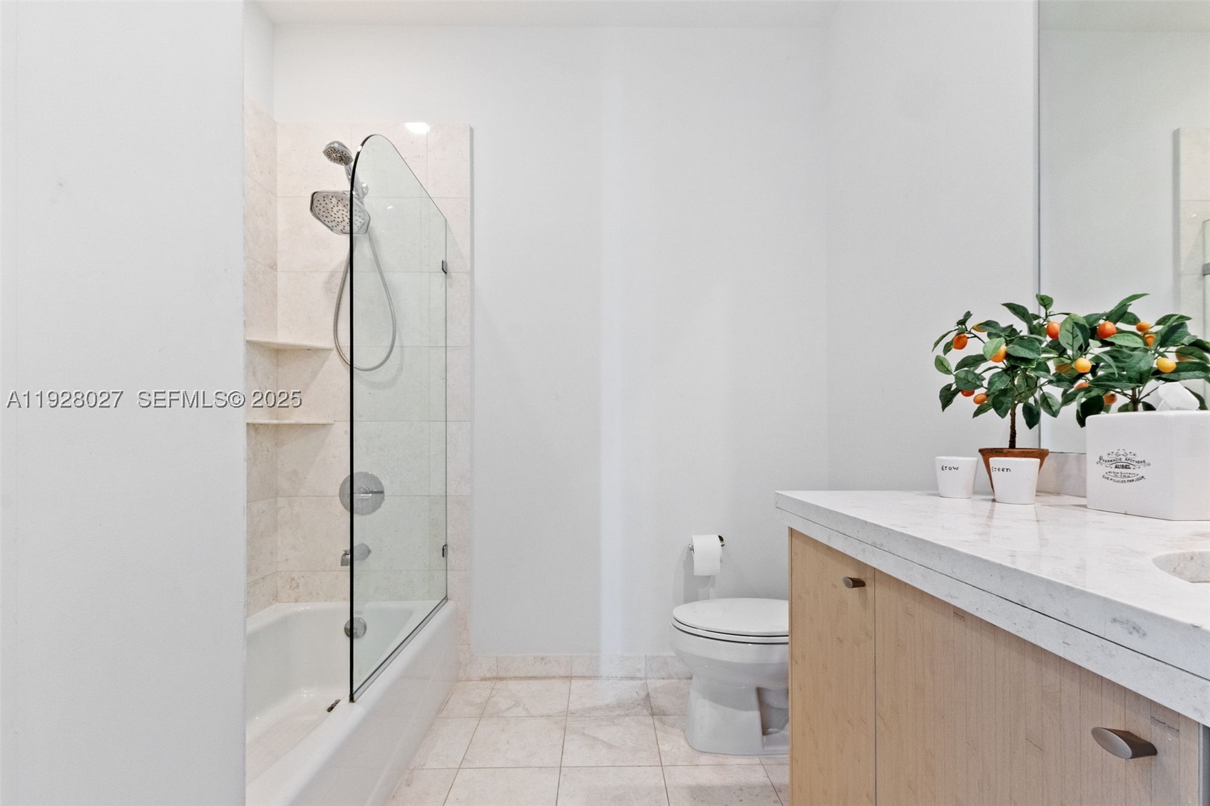 900 Brickell Key Blvd #2002, Miami FL 33131