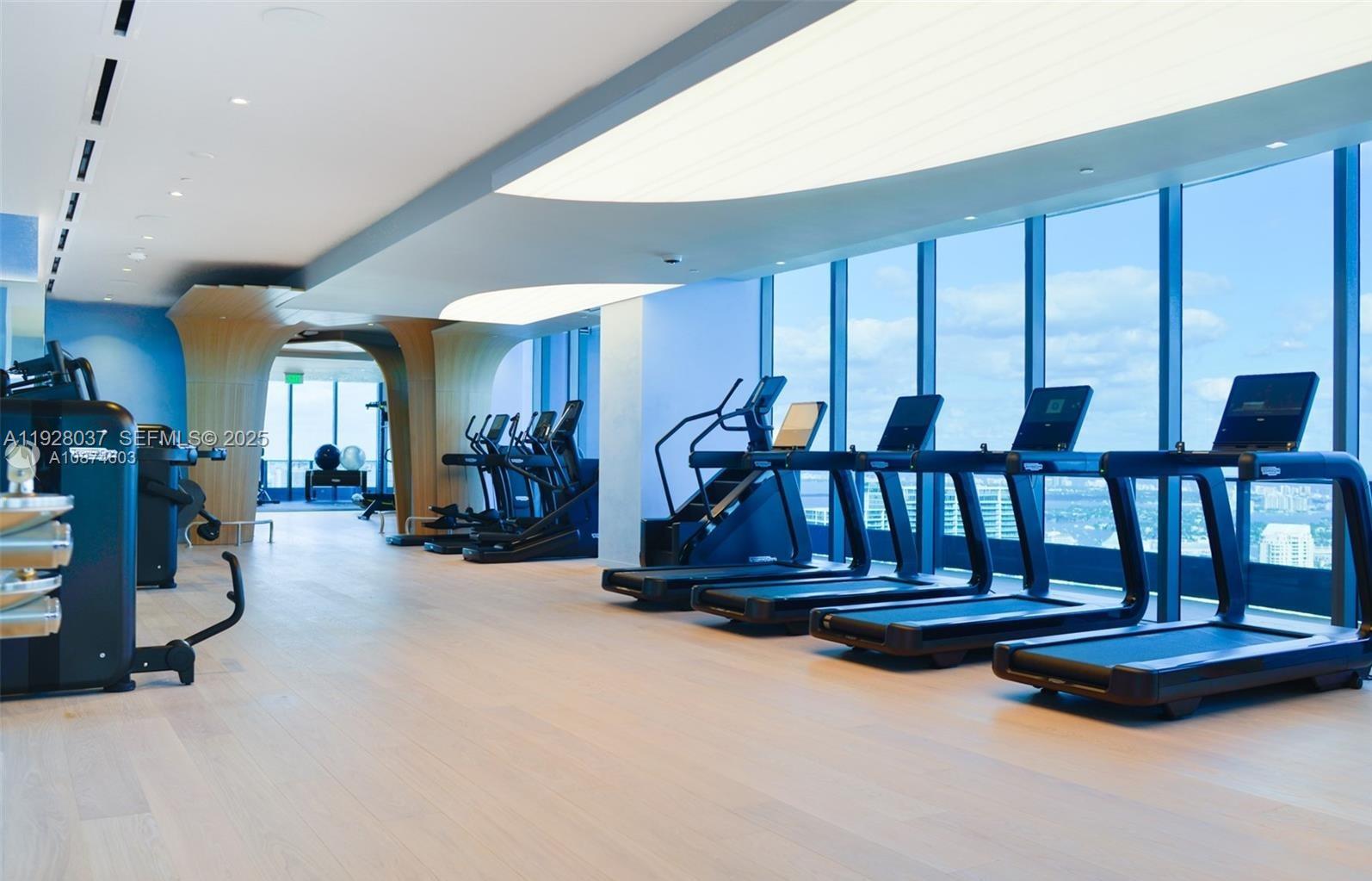 1000 Brickell Plz #1811, Miami FL 33131