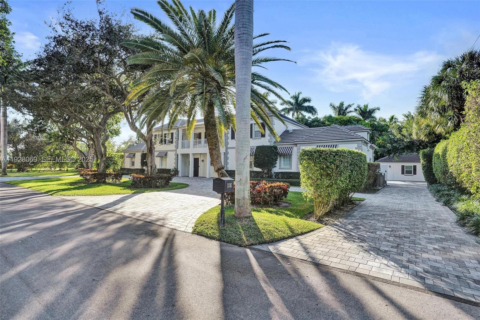 1281 Banyan Rd, Boca Raton FL 33432
