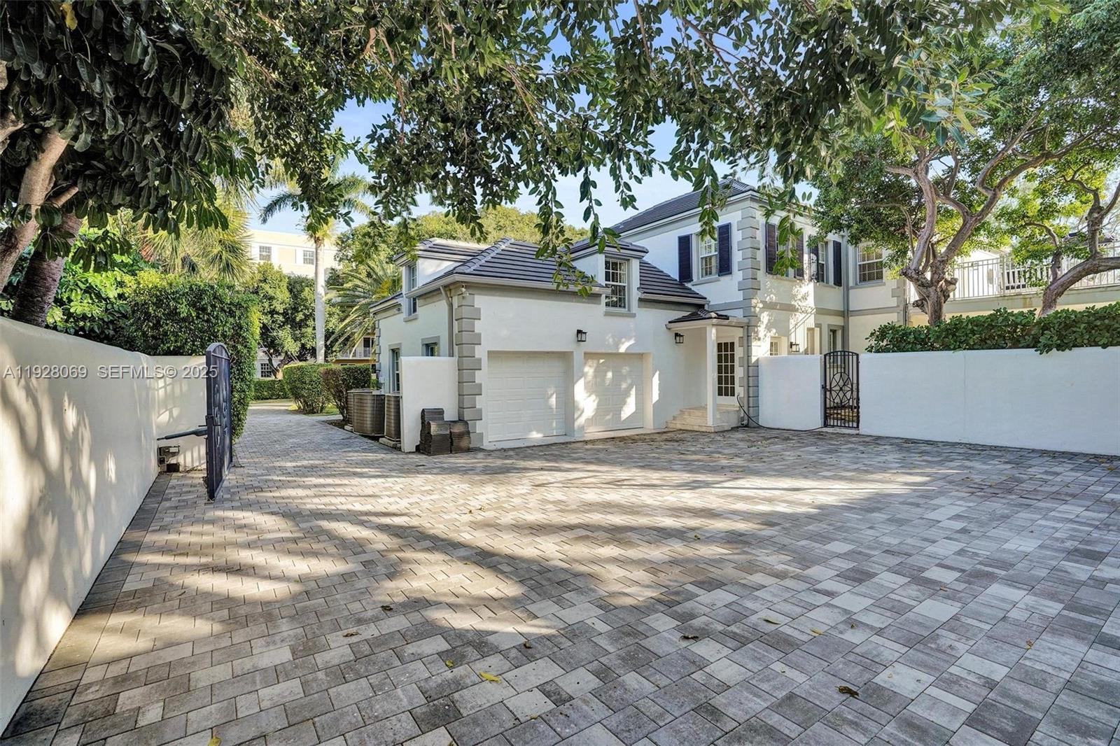 1281 Banyan Rd, Boca Raton FL 33432