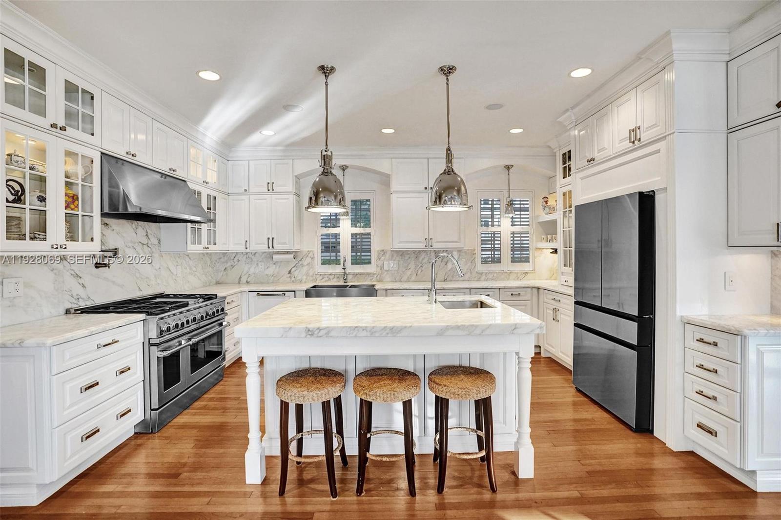 1281 Banyan Rd, Boca Raton FL 33432