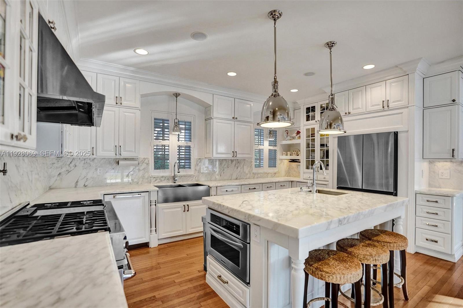 1281 Banyan Rd, Boca Raton FL 33432