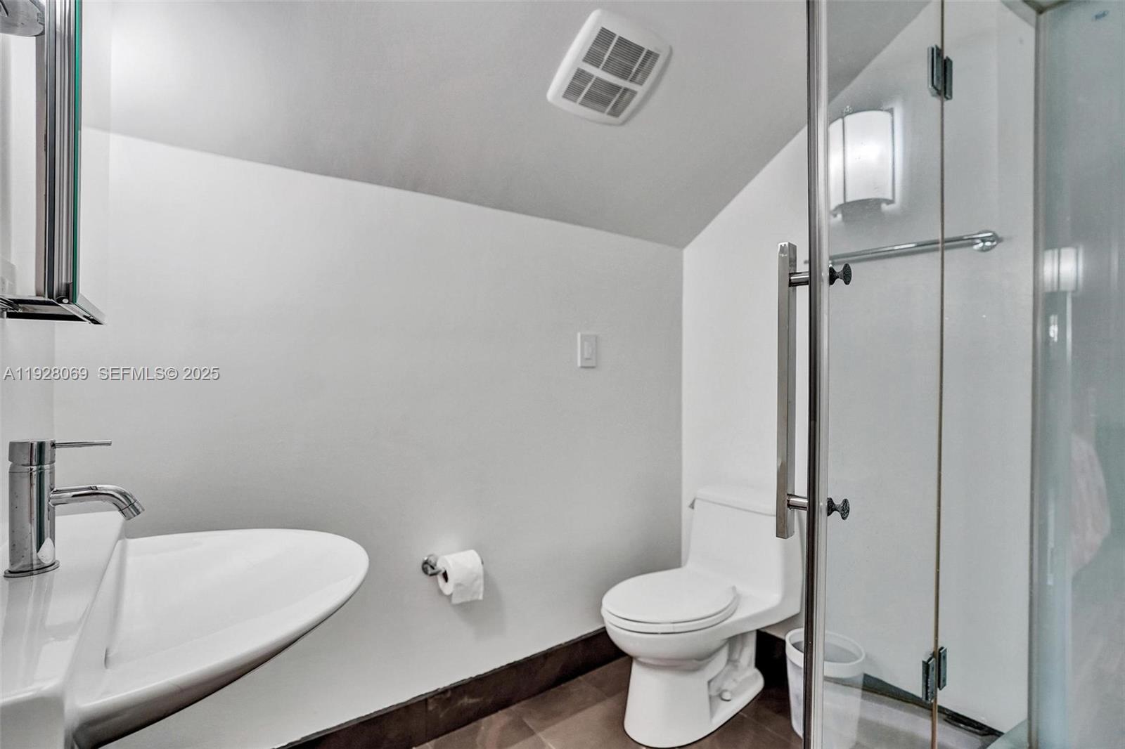 1281 Banyan Rd, Boca Raton FL 33432