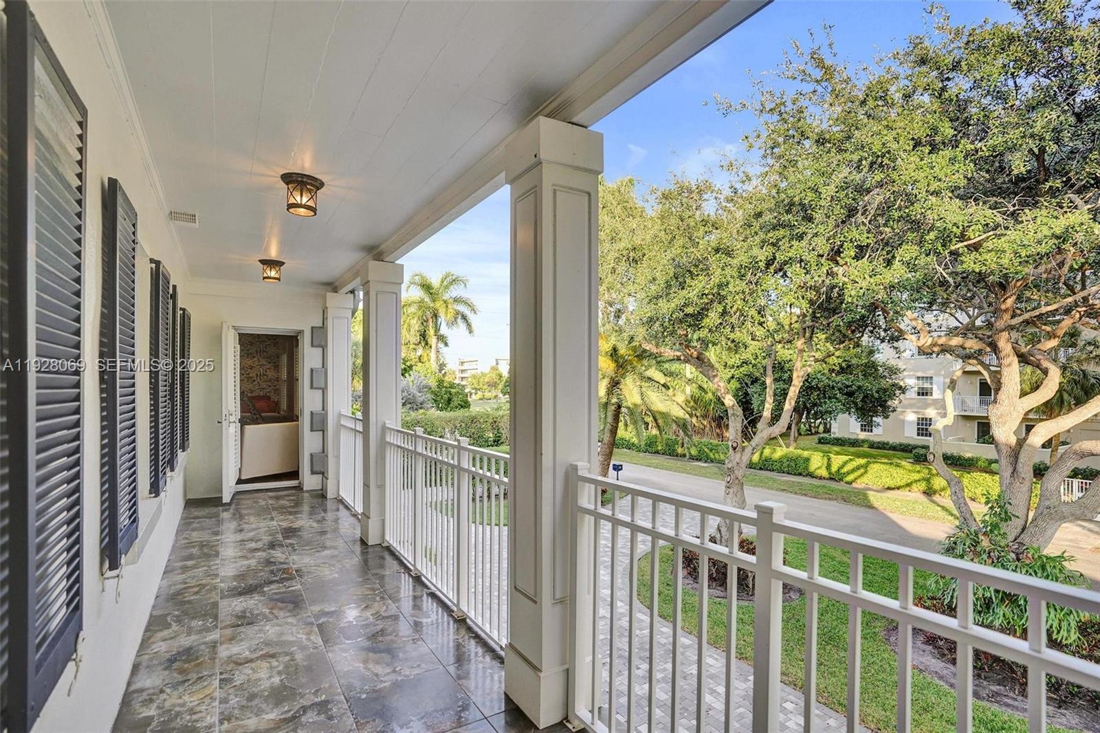 1281 Banyan Rd, Boca Raton FL 33432