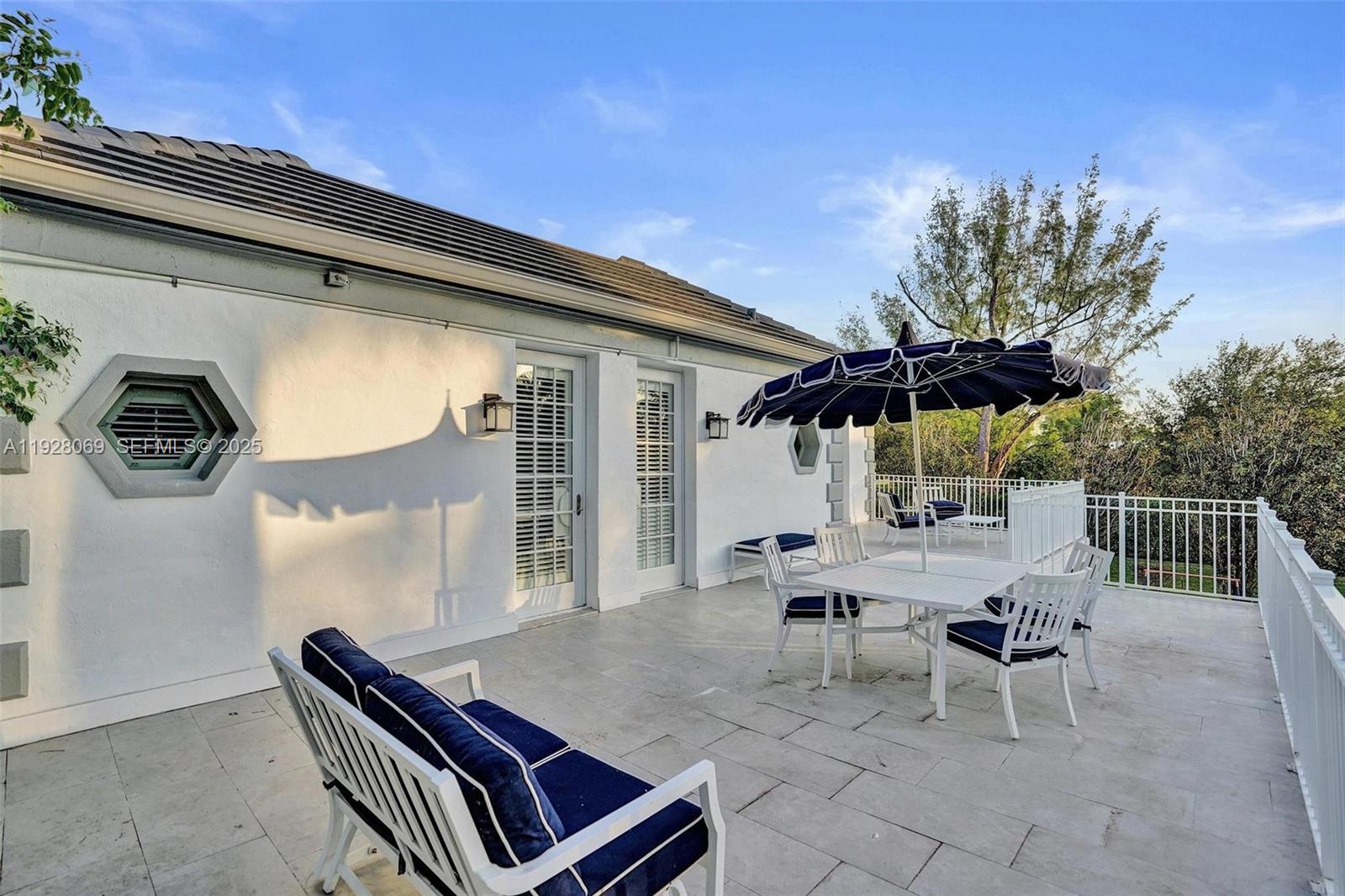 1281 Banyan Rd, Boca Raton FL 33432