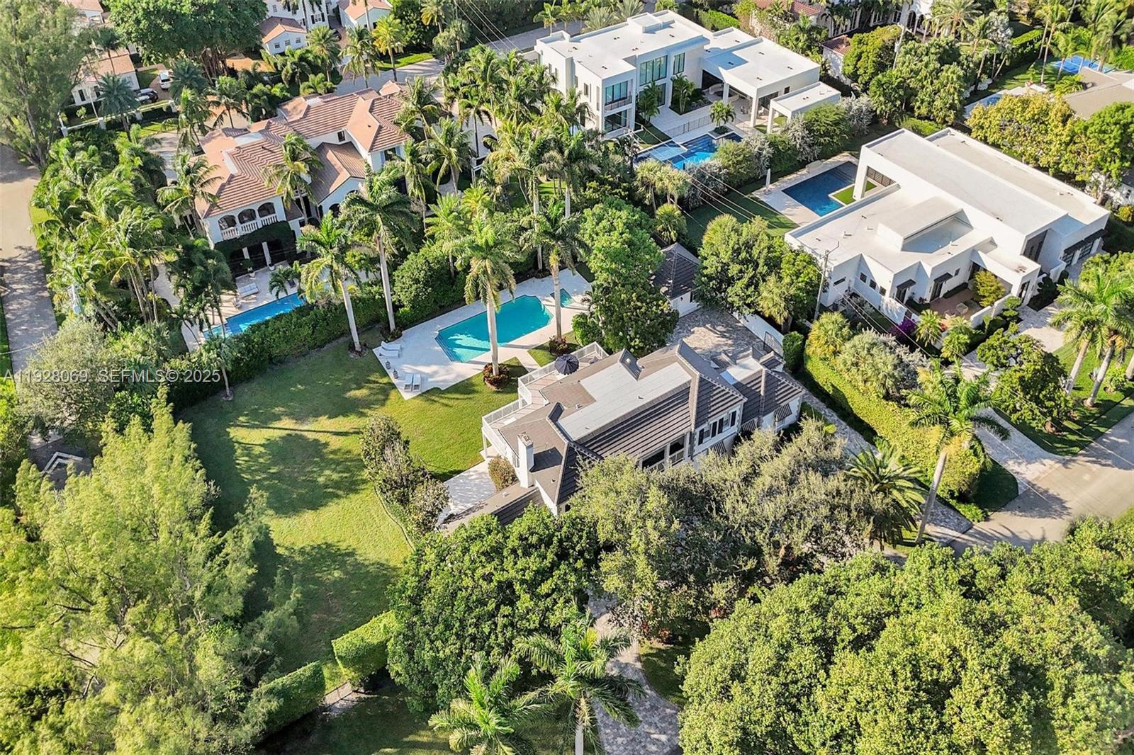 1281 Banyan Rd, Boca Raton FL 33432