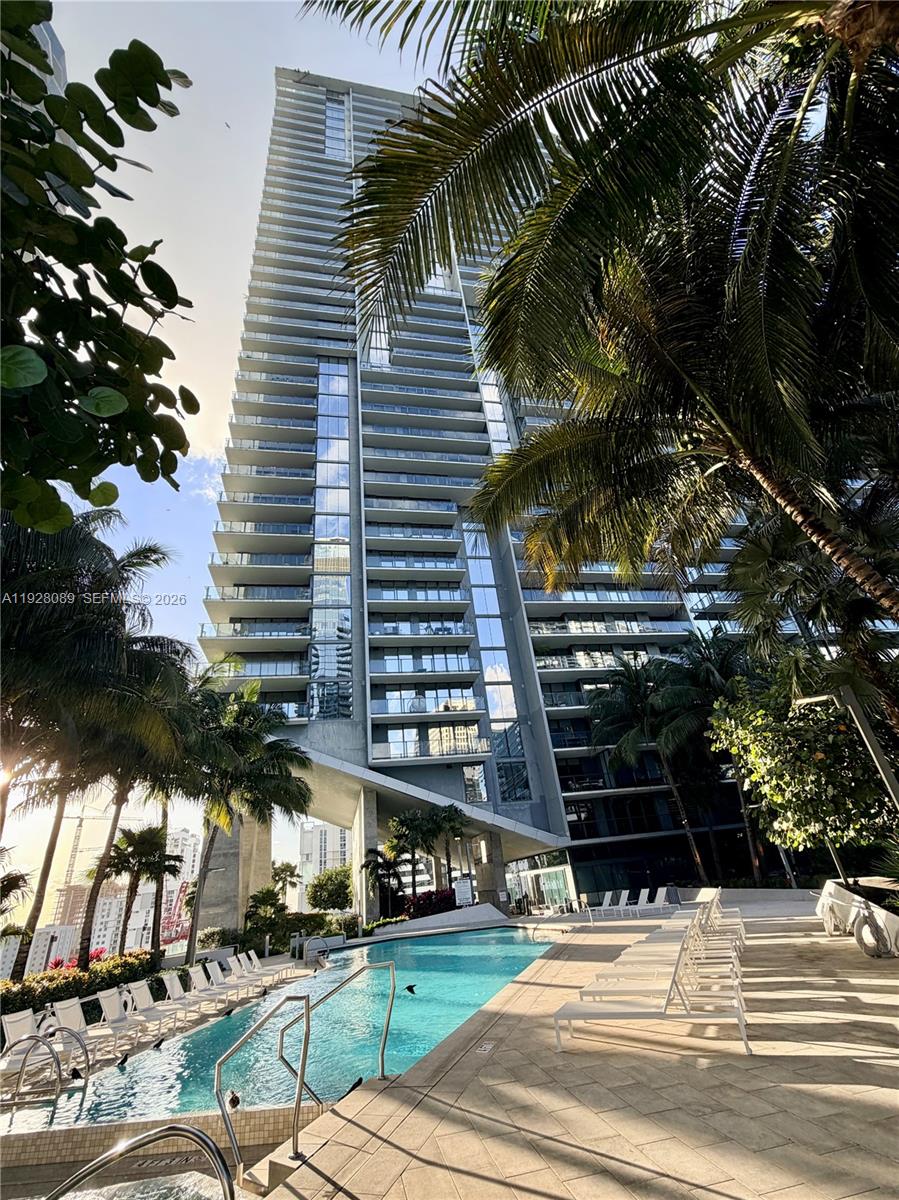 88 SW 7th St #3906, Miami FL 33130
