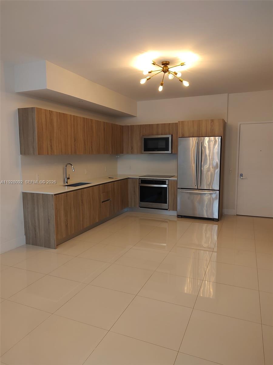 2960 NE 207th St #607, Aventura FL 33180
