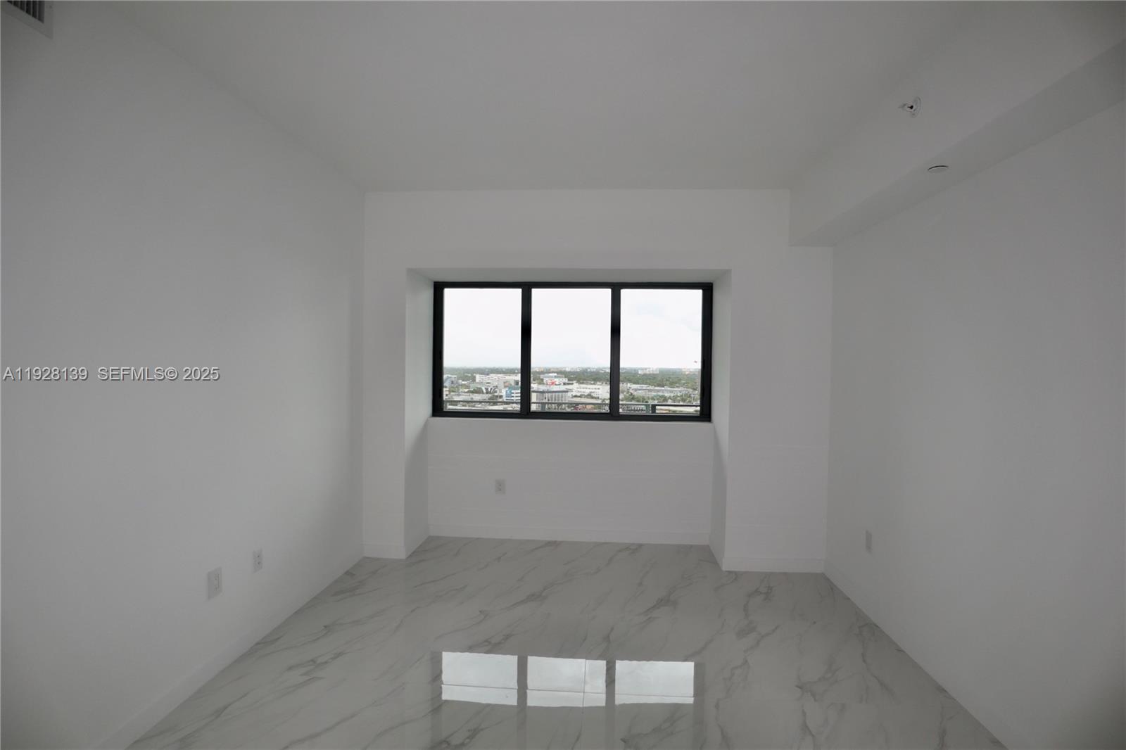 650 NE 32 #1703, Miami FL 33137