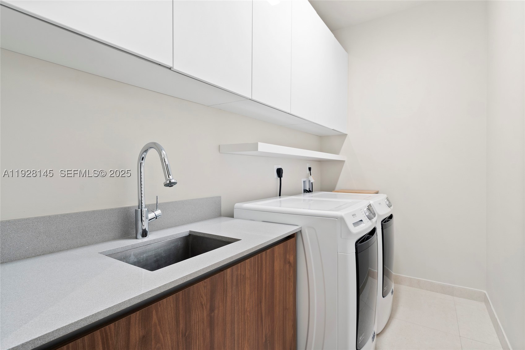3581 E Glencoe St #403, Miami FL 33133