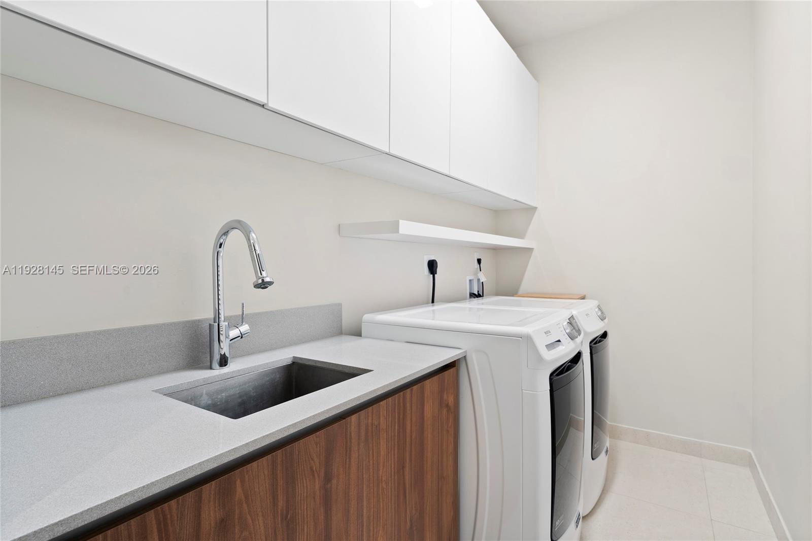 3581 E Glencoe St #403, Miami FL 33133