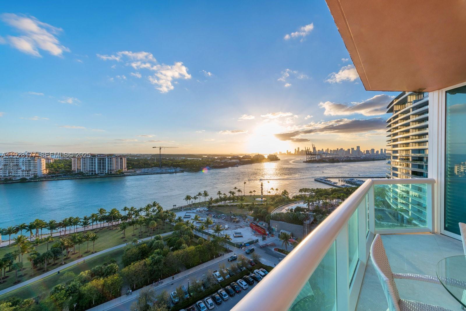300 S Pointe Dr #1701, Miami Beach FL 33139