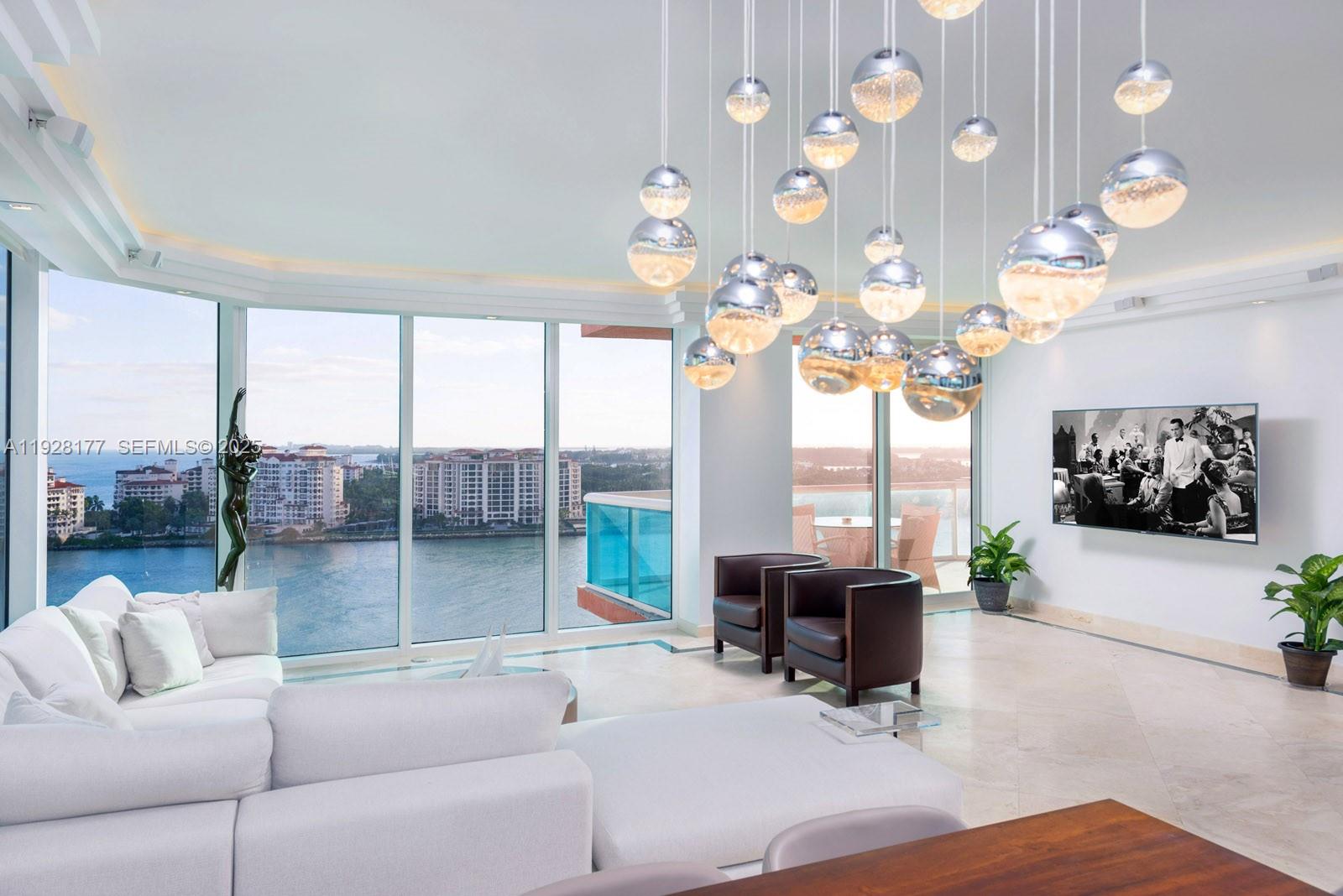 300 S Pointe Dr #1701, Miami Beach FL 33139