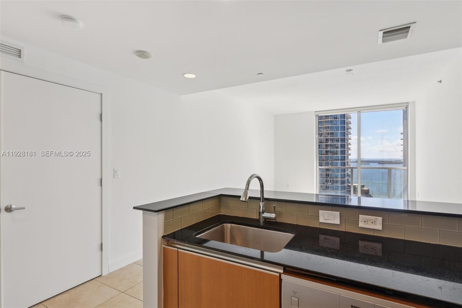 1060 Brickell Ave #2607, Miami FL 33131