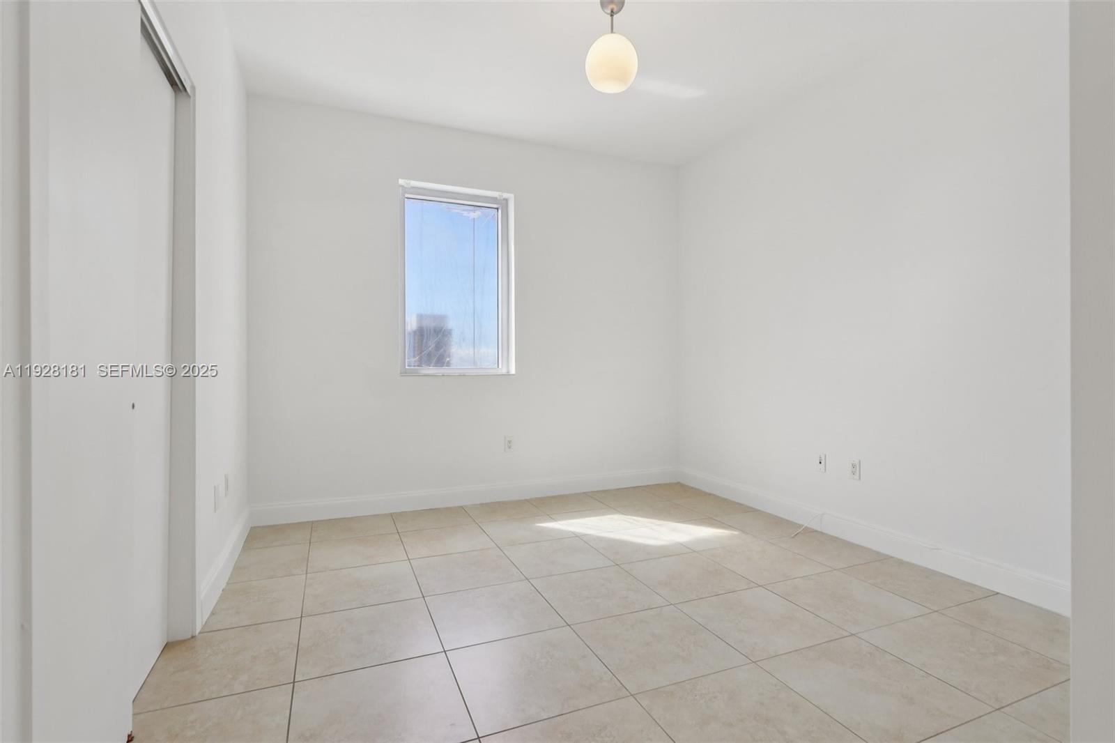1060 Brickell Ave #2607, Miami FL 33131