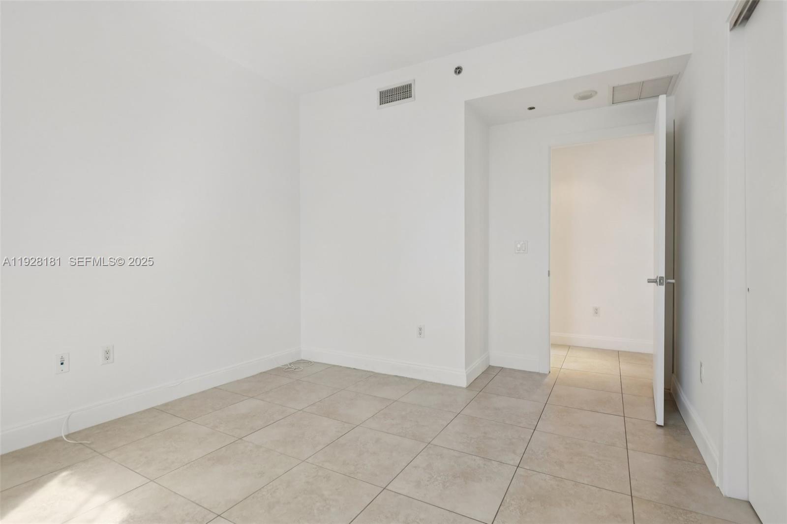 1060 Brickell Ave #2607, Miami FL 33131