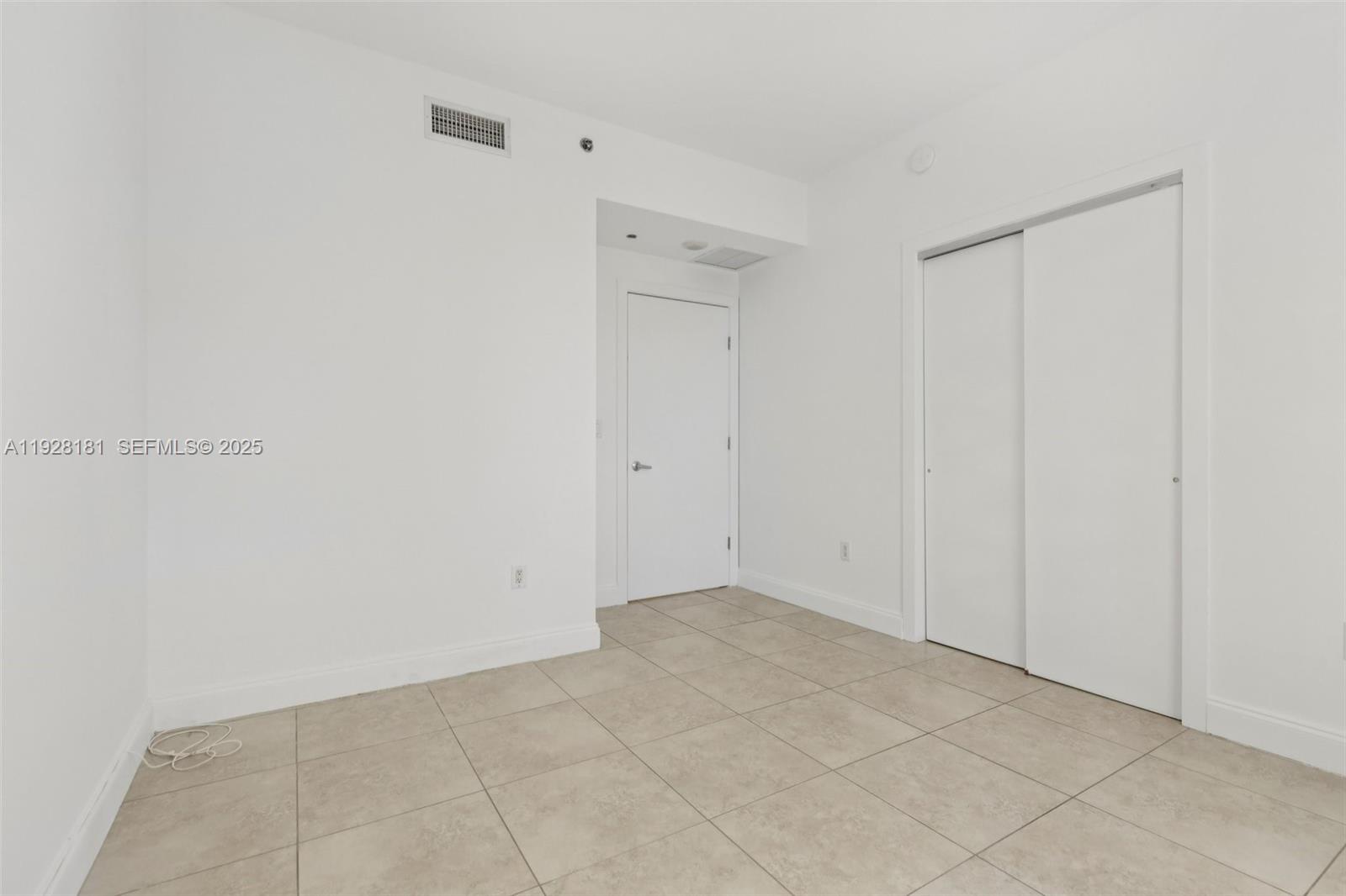 1060 Brickell Ave #2607, Miami FL 33131